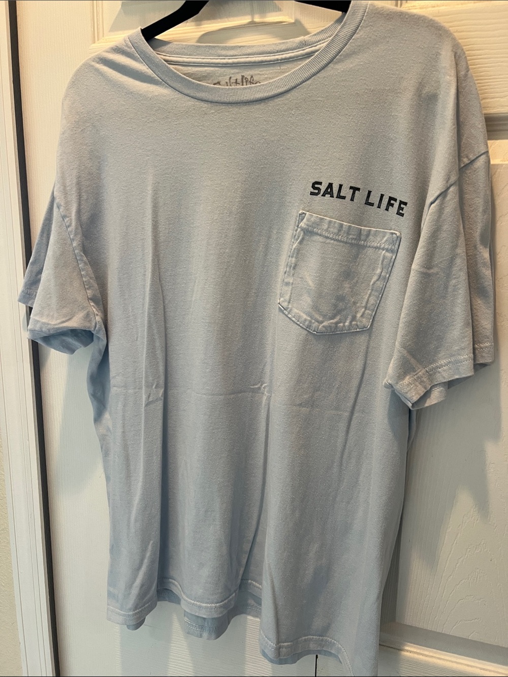 Salt Life Men's Sky Blue Pocket Tee with Logo
